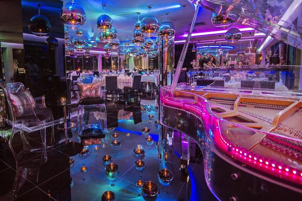 ad_adams_beach_hotel_2